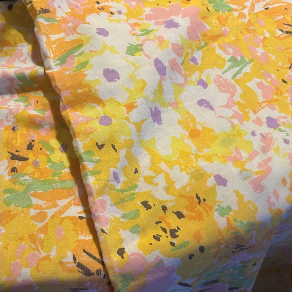 Two Matching Vintage 1960’s/1970’s Fashion Manor Standard Floral Pillowcases - Picture 3 of 13